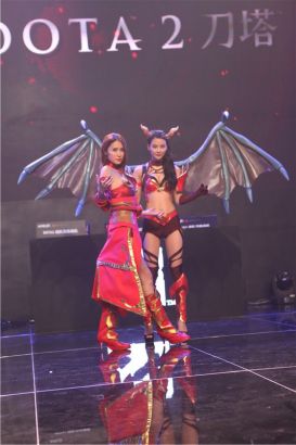 引着球迷的 引着球迷的