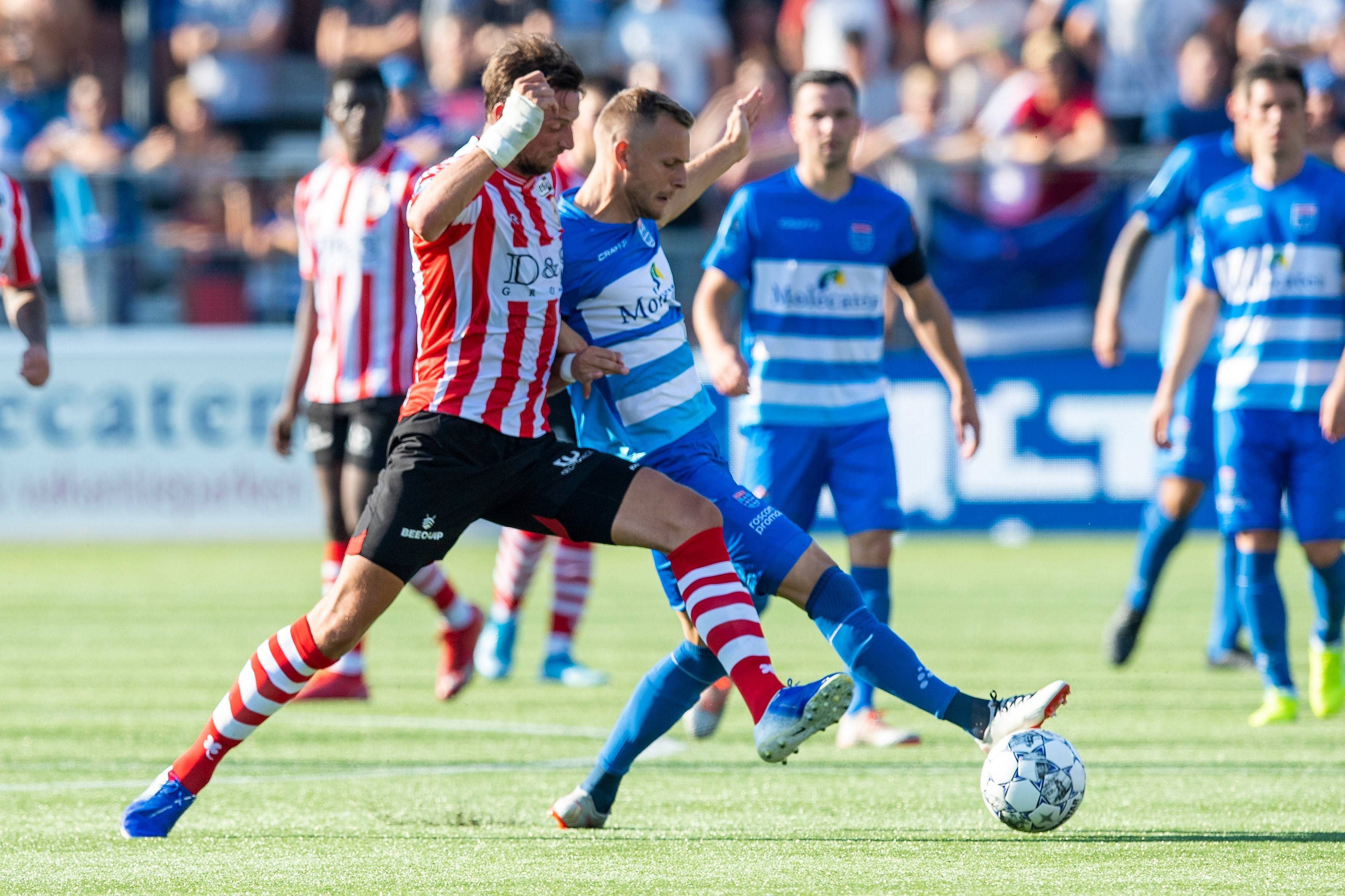 双队员在一 双队员在一